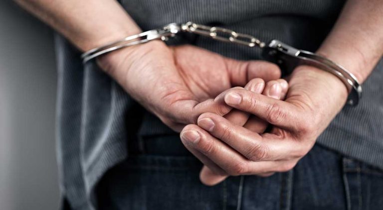 Polícia Civil prende homem que extorquia instituição financeira